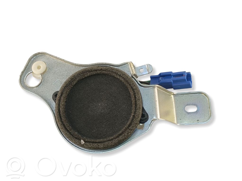 Lexus IS 220D-250-350 Front door speaker 