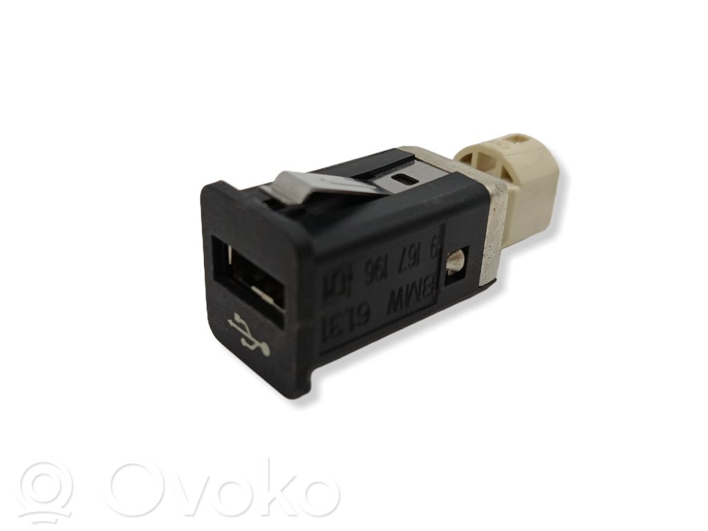 Enchufe conector USB   61319167196,9167196
