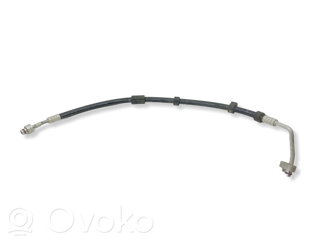 Audi A4 S4 B9 Ilmastointilaitteen putki (A/C) 