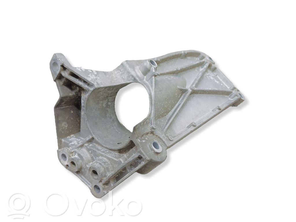 Volvo S60 Gearbox mounting bracket 