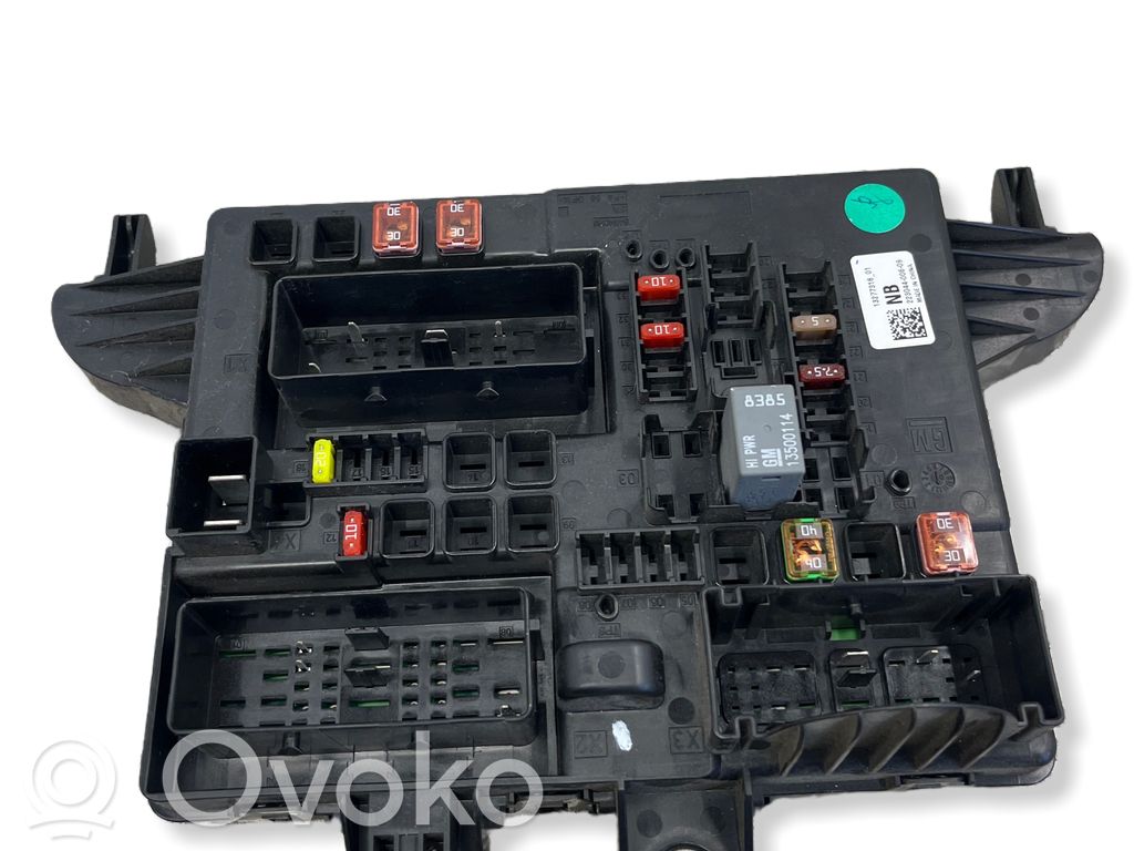 Opel Insignia A Fuse module 