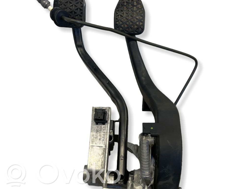 BMW 1 E81 E87 Pedal assembly 