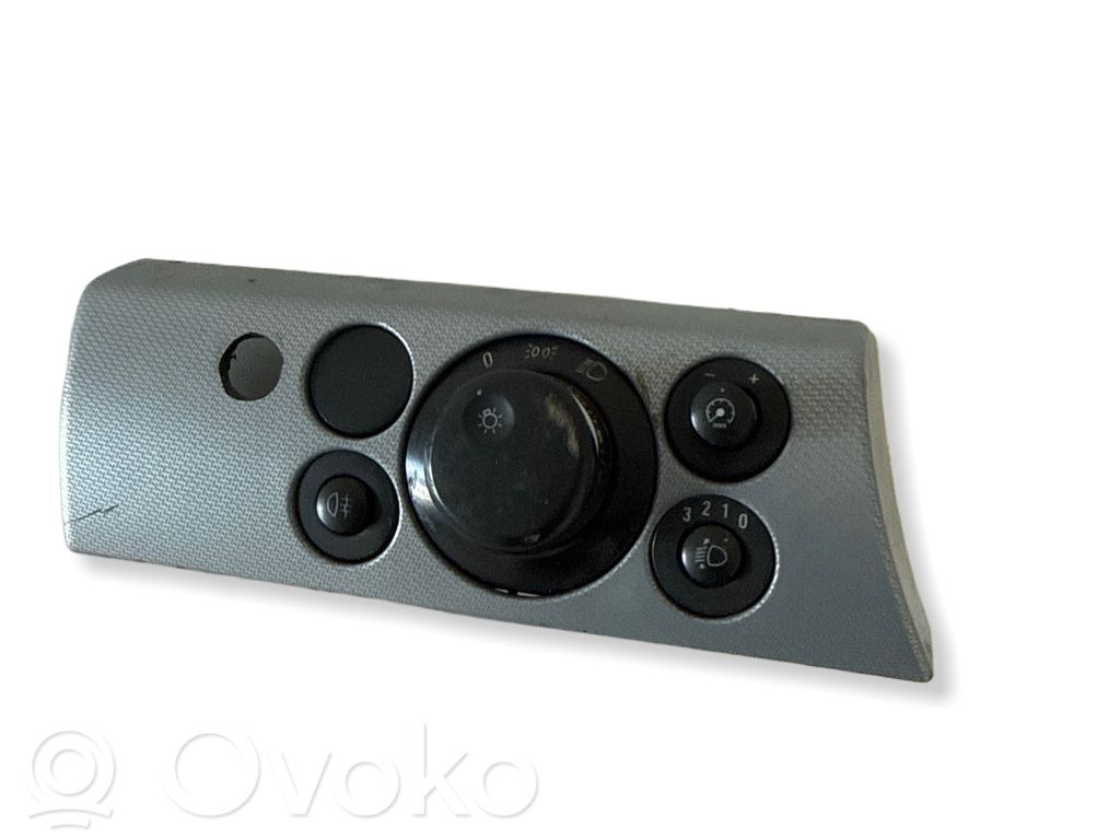 Light switch   13100136,1356,0320,LK04063030