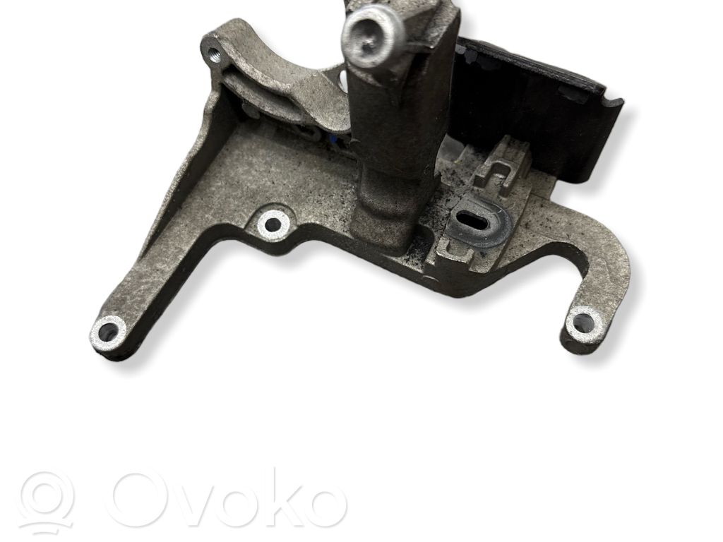Engine mounting bracket   AV6Q9B470BB