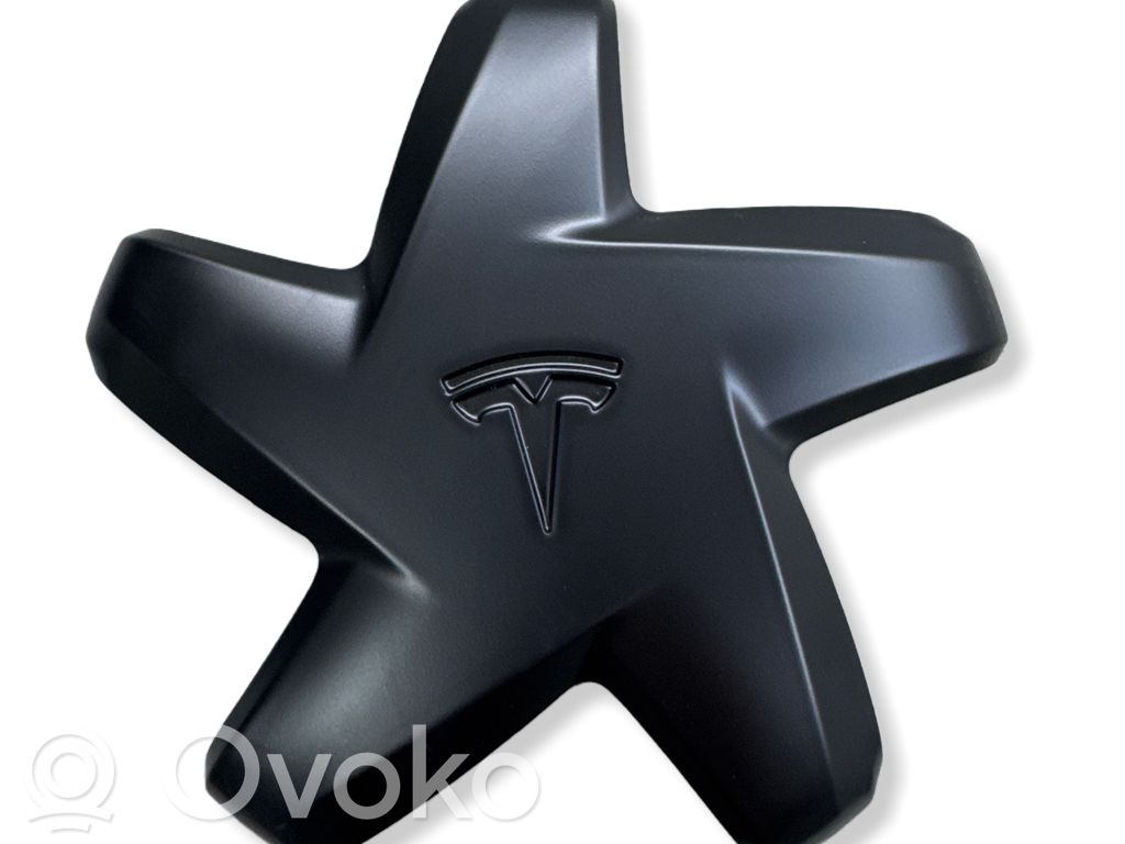 Tesla Model Y Juniper Ohjauspyörän mutterin suojakansi 