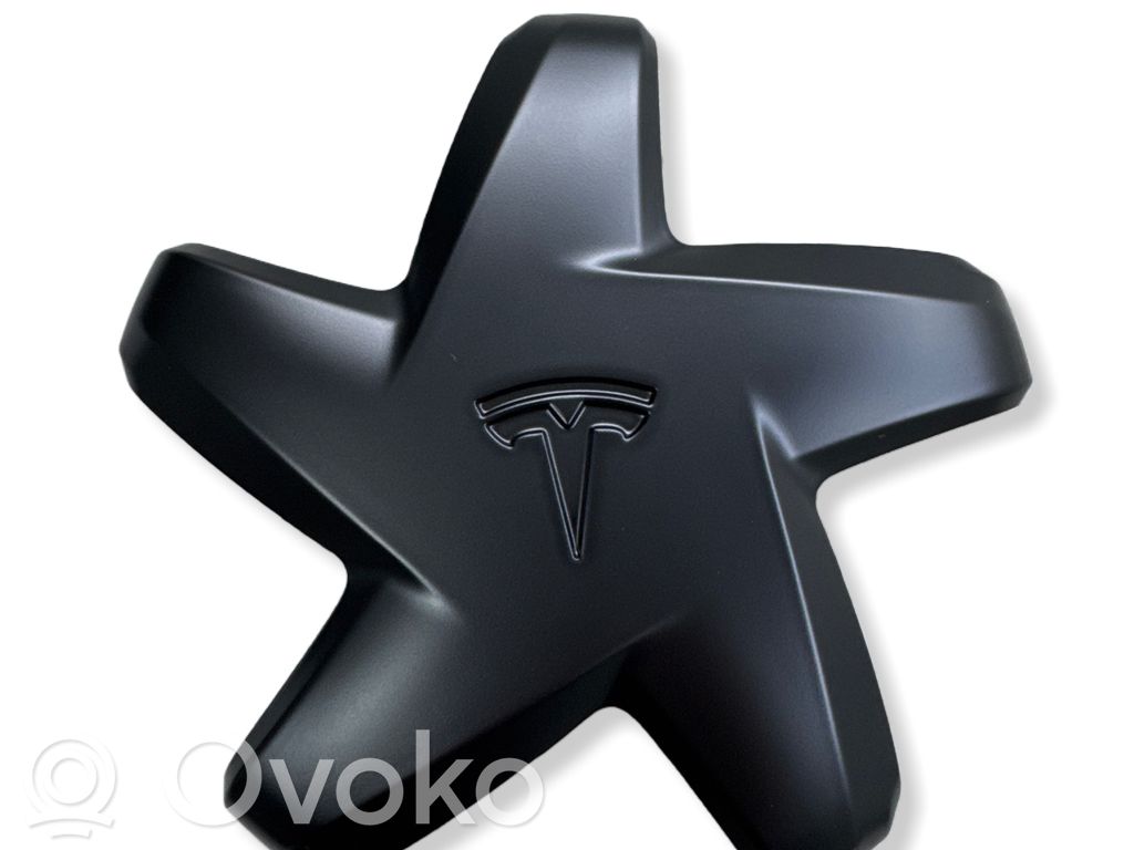 Tesla Model Y Juniper Ohjauspyörän mutterin suojakansi 