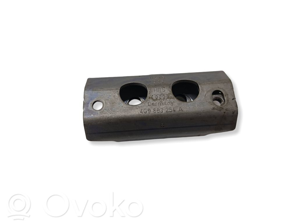 Tie down hook / loop   4G9863254A