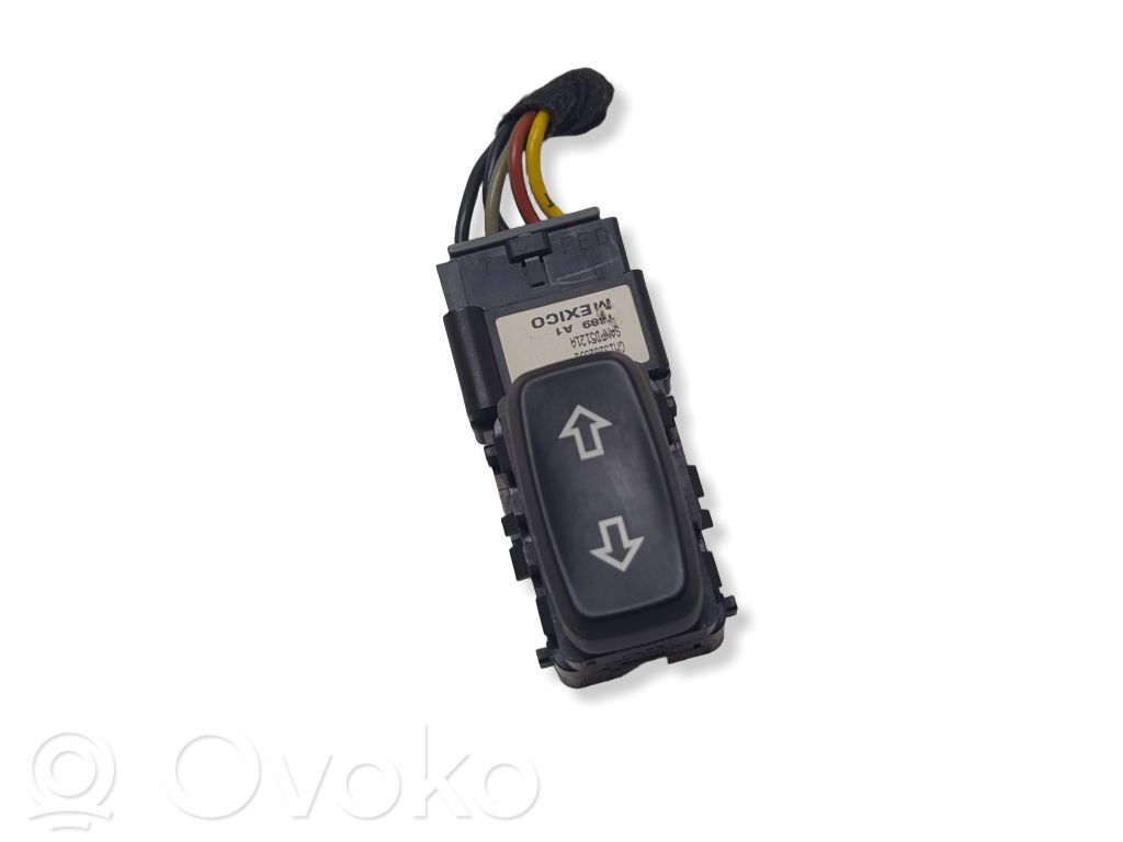 Seat control switch   13282592