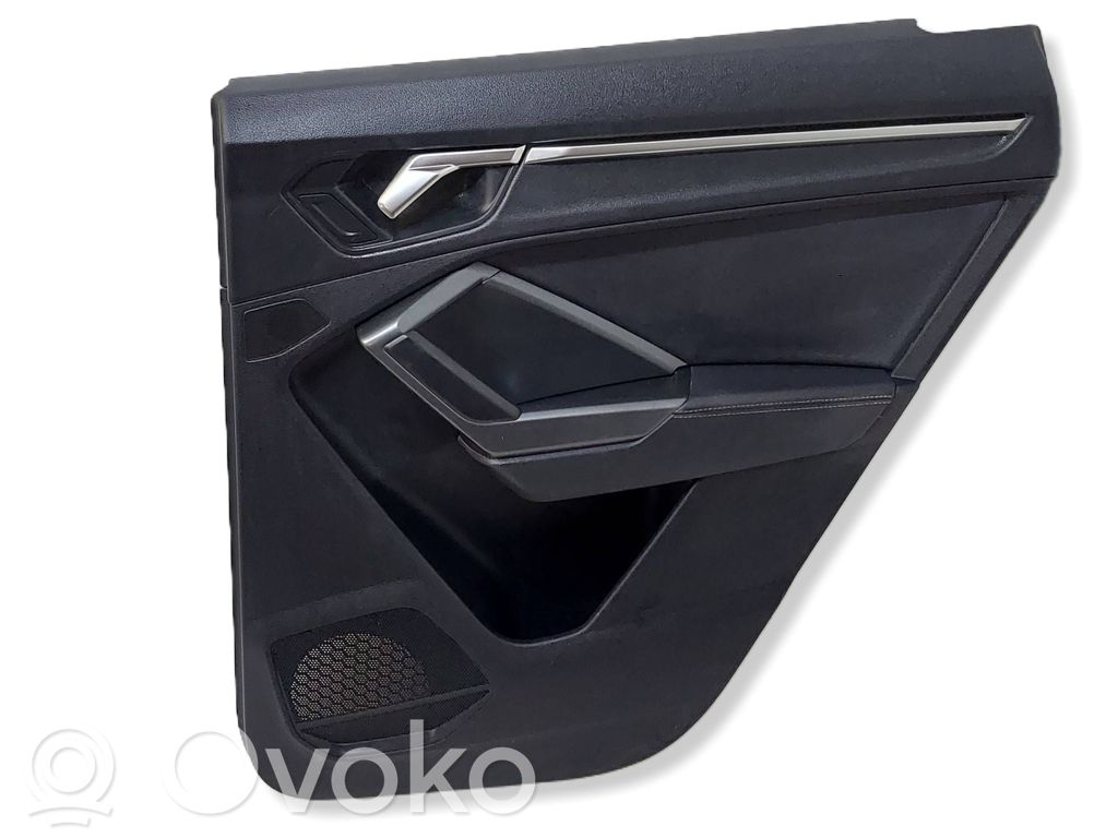 Audi Q3 F3 Moldura del tarjetero de la puerta trasera 