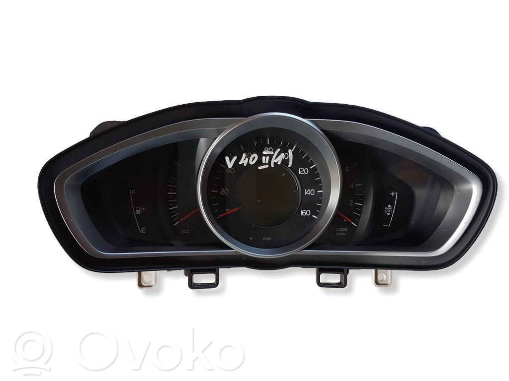 Volvo V40 Speedometer (instrument cluster) 