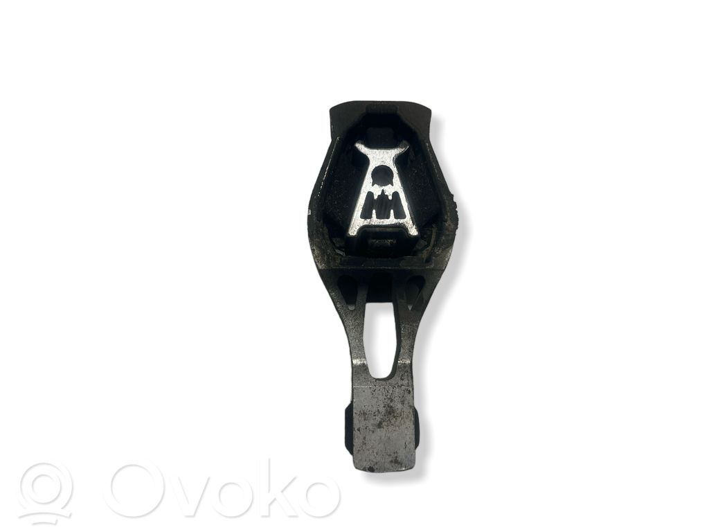 Peugeot 3008 II Engine mount bracket 