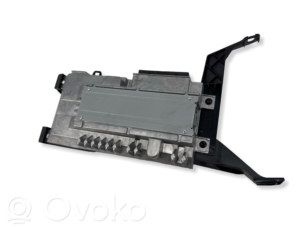 Audi A4 S4 B9 8W Sound amplifier 