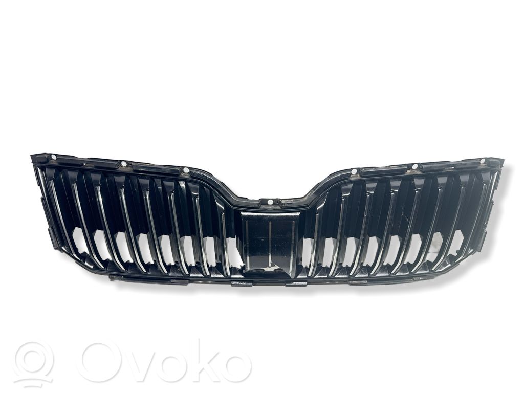 Skoda Superb B8 (3V) Maskownica / Grill / Atrapa górna chłodnicy 
