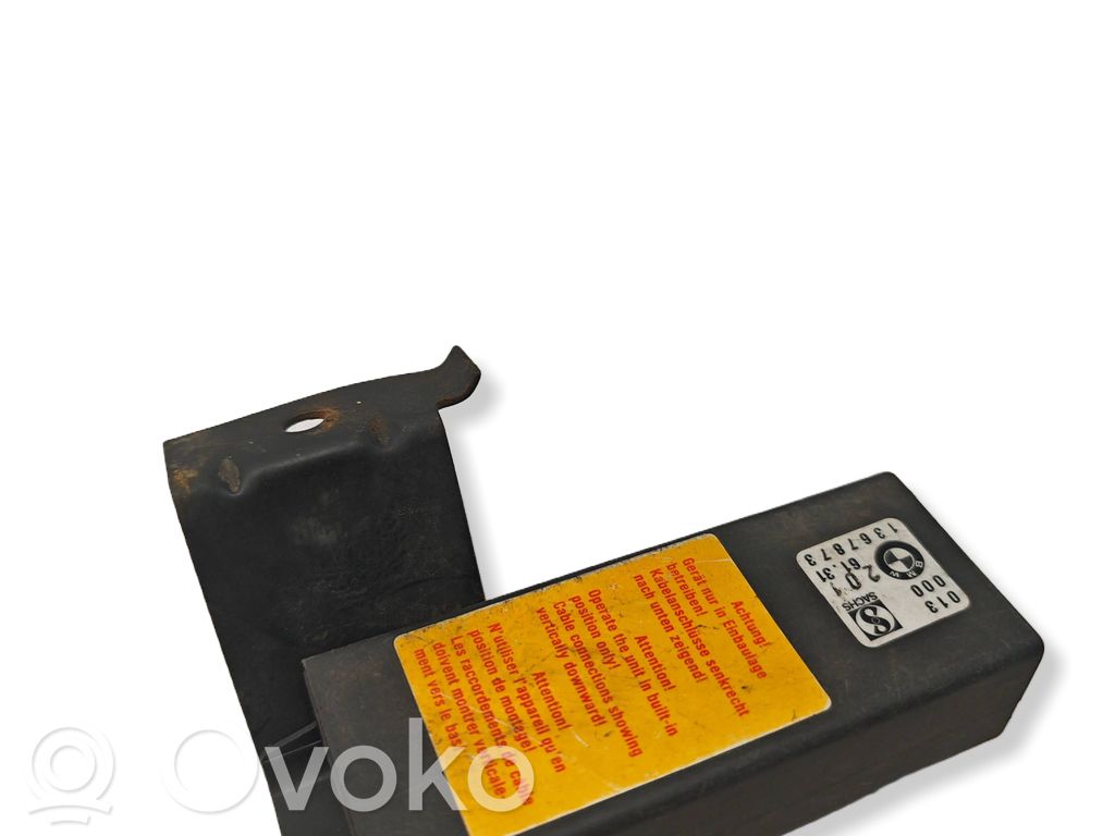 BMW 7 E23 Central locking relay 