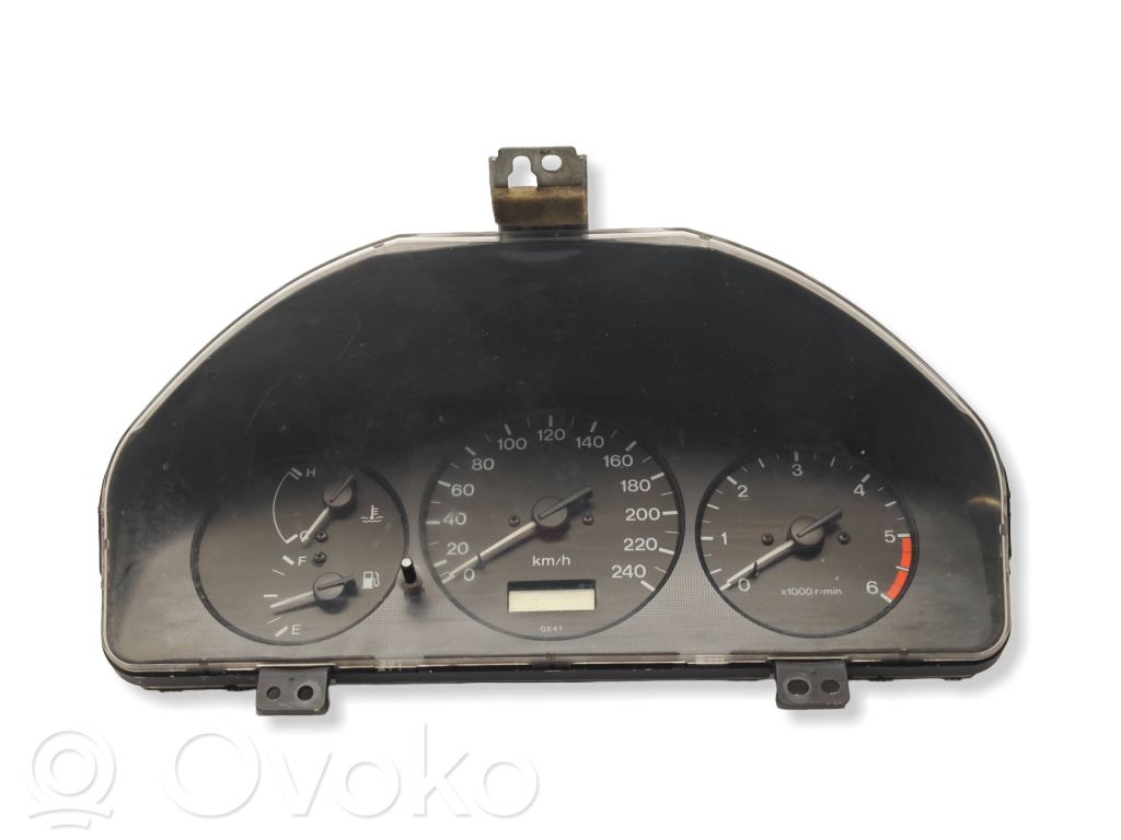 Mazda 626 Speedometer (instrument cluster) 