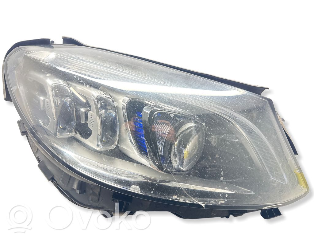Mercedes-Benz C W205 Lampa przednia 