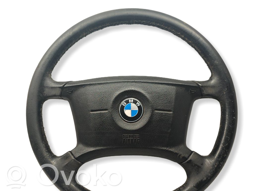 Steering wheel   1095633
