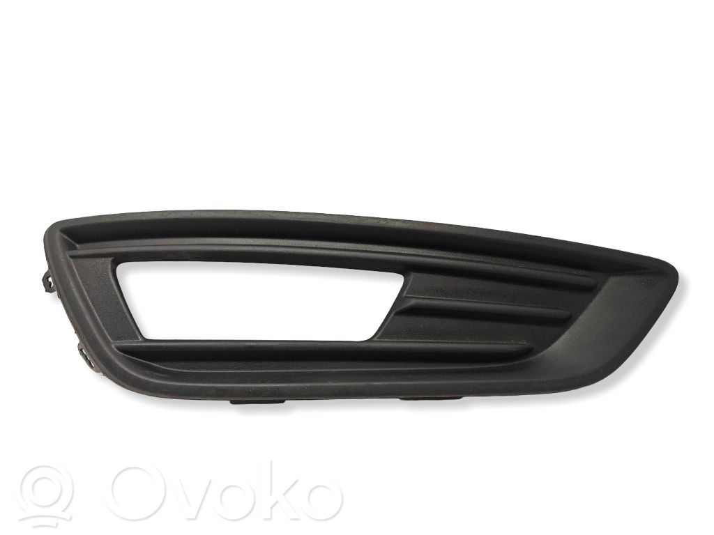 Ford Focus Etusumuvalon ritilä 
