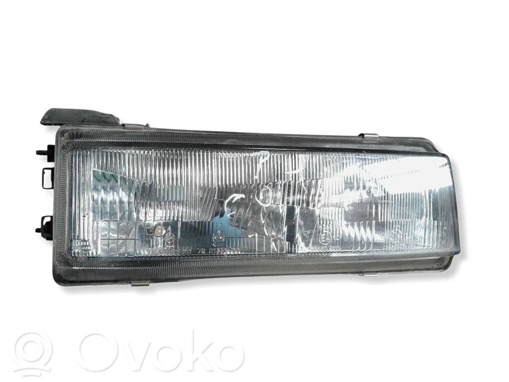 Mitsubishi Colt Lampa przednia 