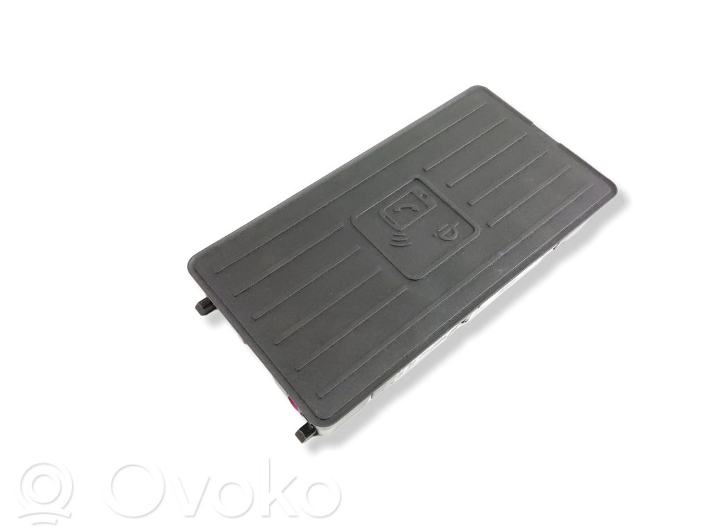 Audi E-tron GT Wireless charging module 