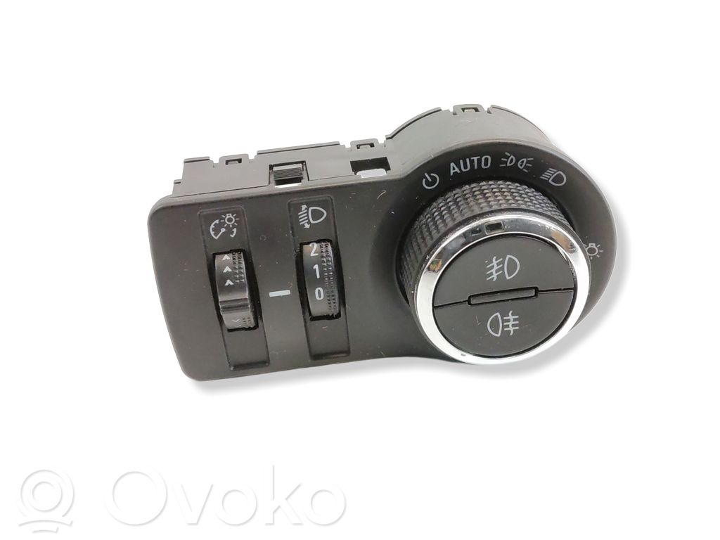 Chevrolet Trax Light switch 