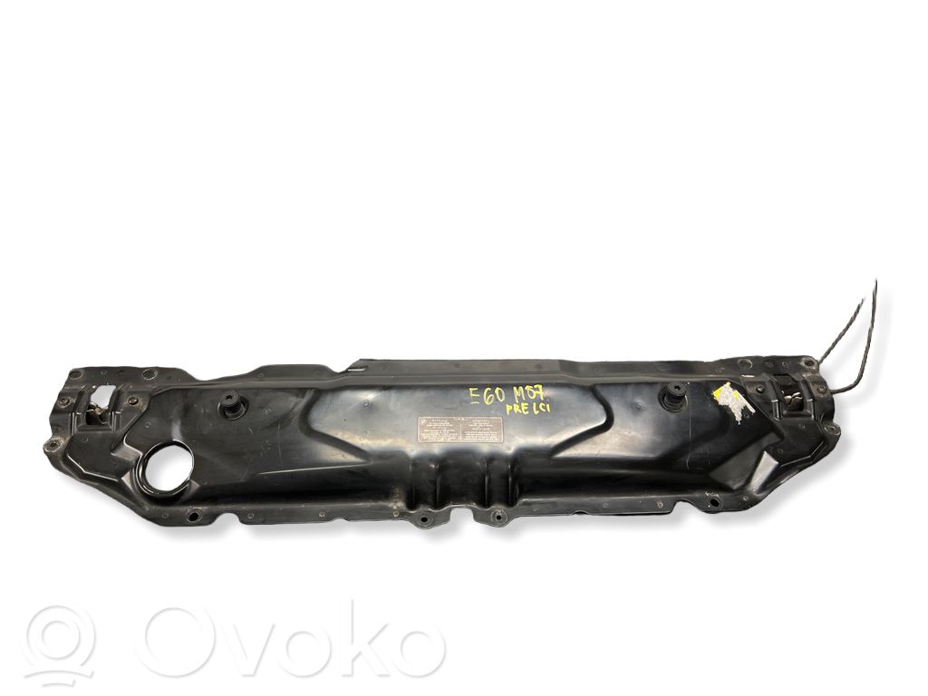 BMW 5 E60 E61 Staffa del pannello di supporto del radiatore parte superiore 