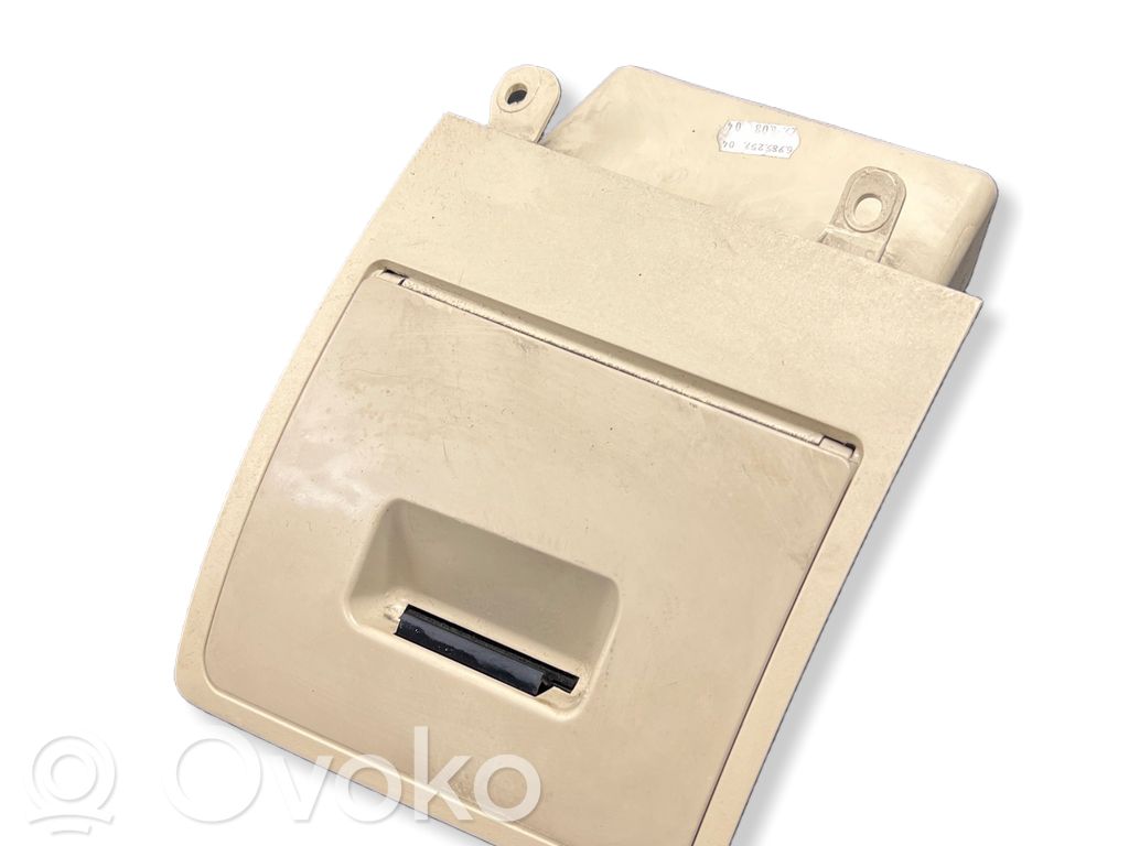 Hansikaslokero   585300105