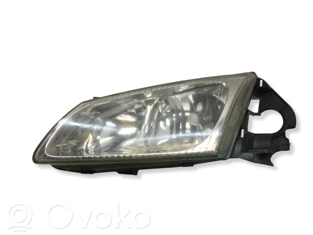 Nissan Almera N16 Lampa przednia 