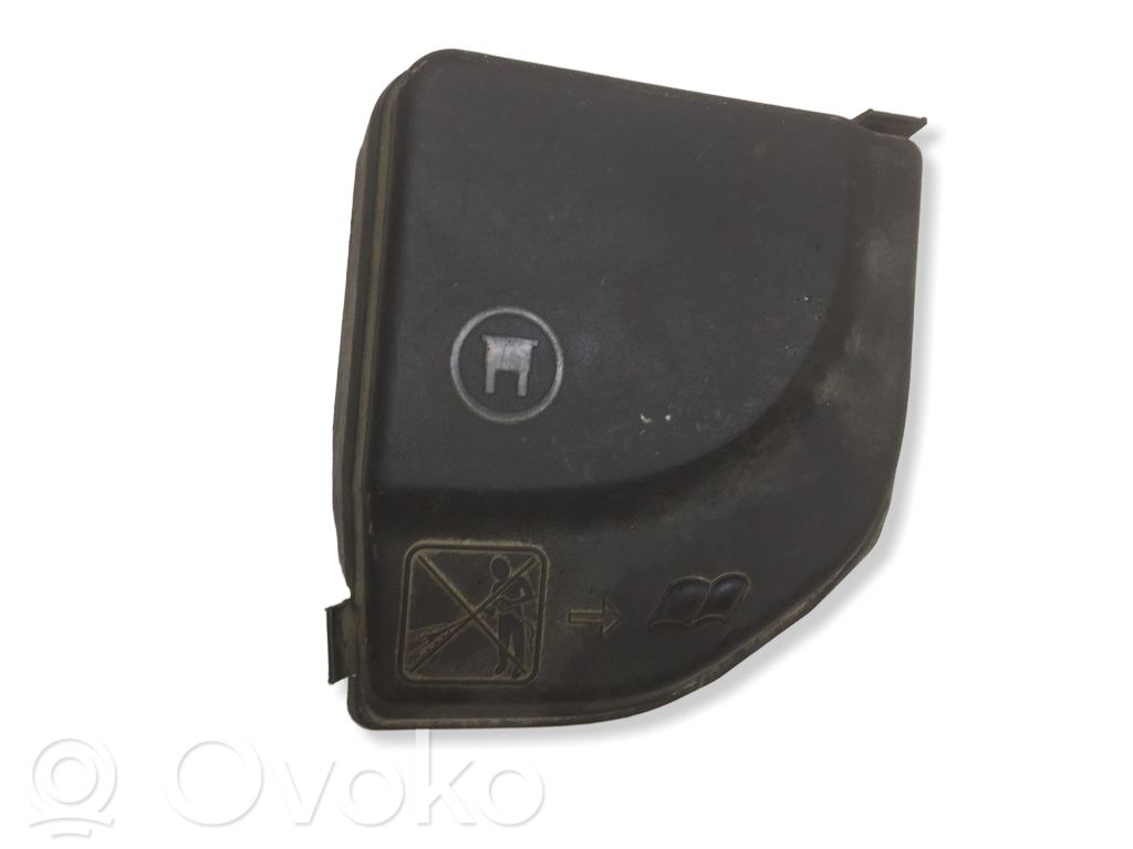 Peugeot 307 Dangtelis saugiklių dėžės 