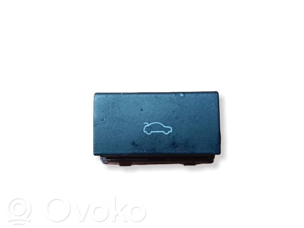 Audi A6 S6 C6 4F Tailgate opening switch 
