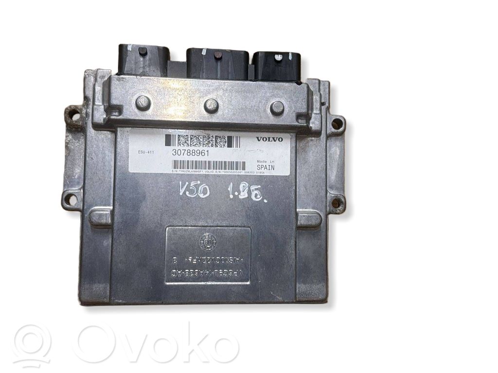 Volvo V50 Engine control unit/module ECU 