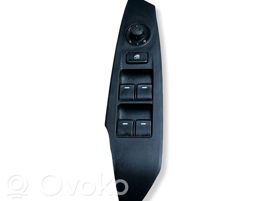 Mazda 6 Electric window control switch 