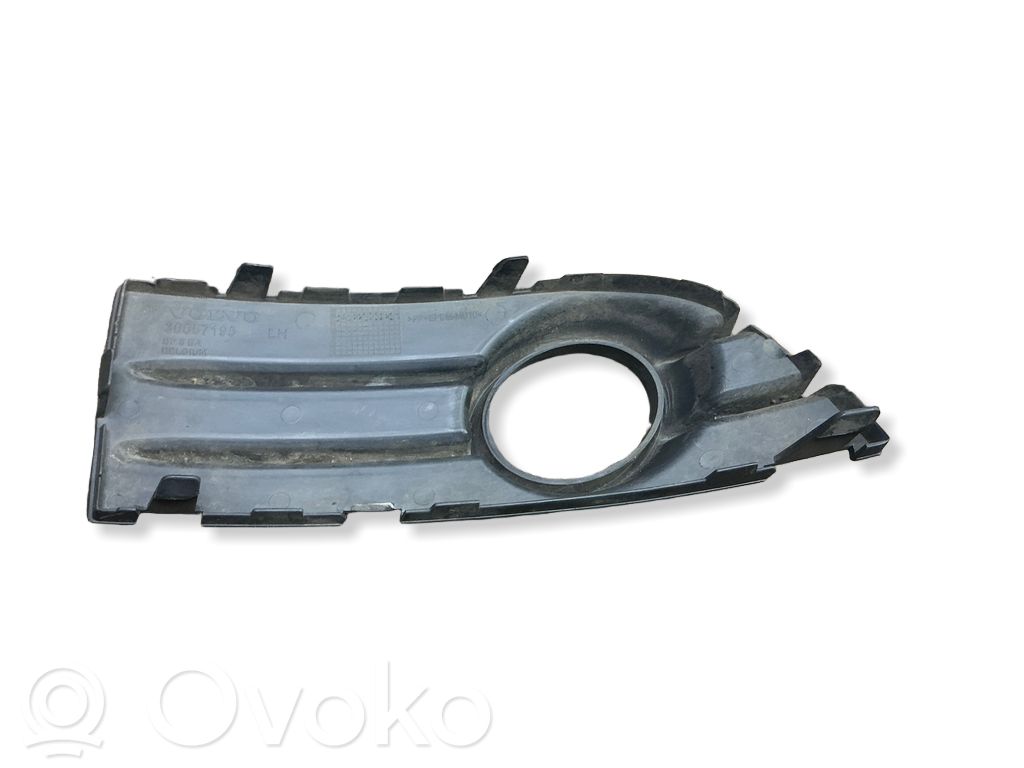 Volvo C30 Etupuskurin alempi jäähdytinsäleikkö 