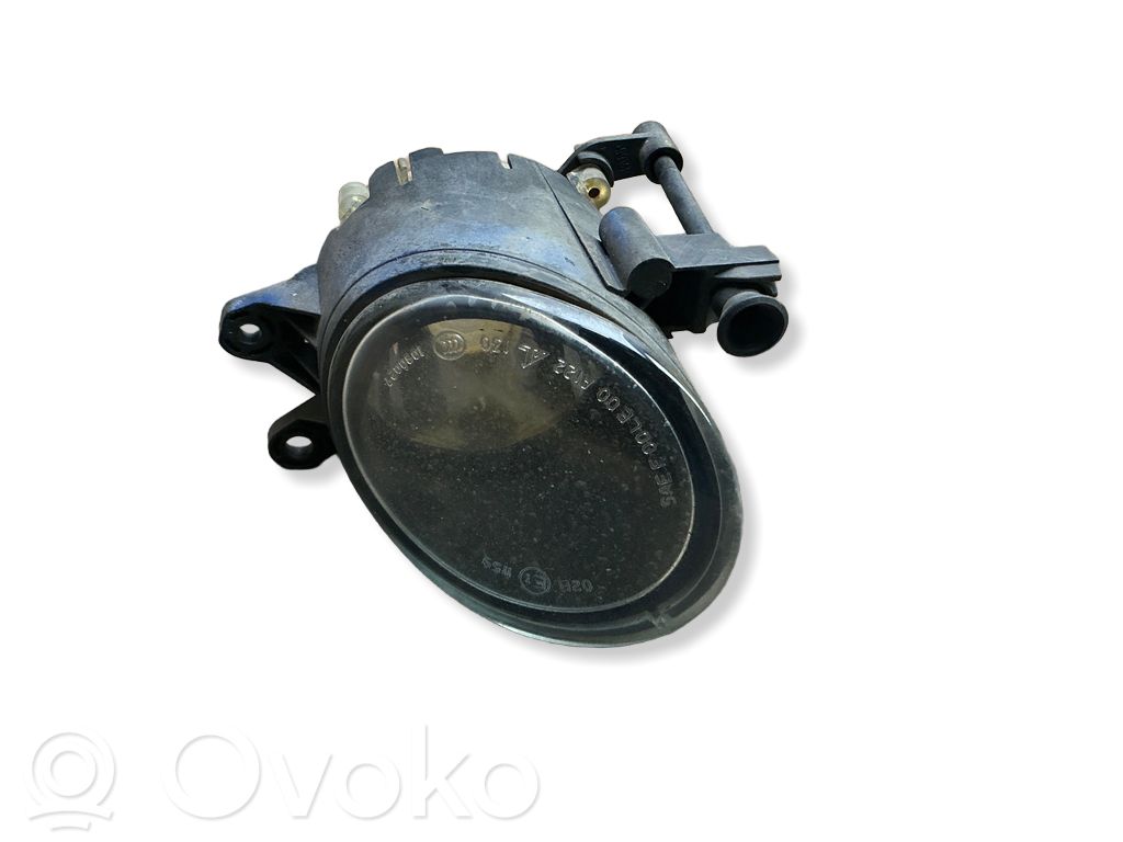 Volvo C30 Miglas lukturis priekšā 