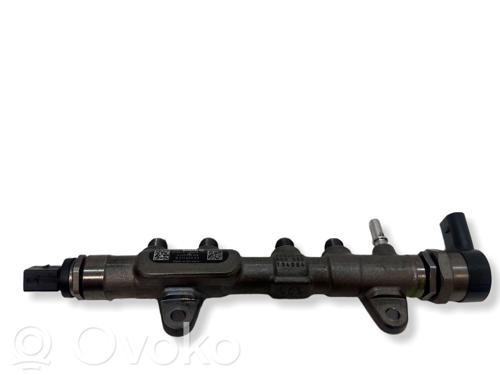 BMW 1 F20 F21 Listwa wtryskowa 