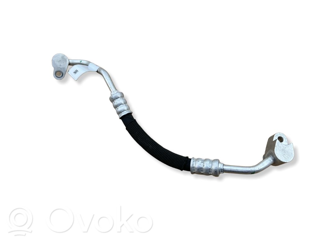 Audi A8 S8 D5 Ilmastointilaitteen putki (A/C) 