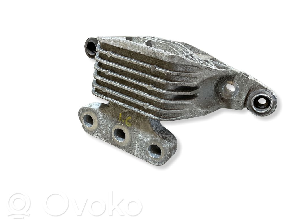 Opel Insignia B Engine mount bracket 