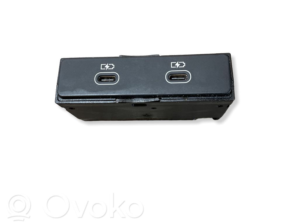 Audi E-tron GT USB socket connector 