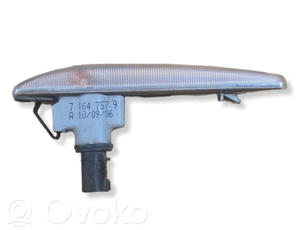 BMW 7 E65 E66 Front fender indicator light 