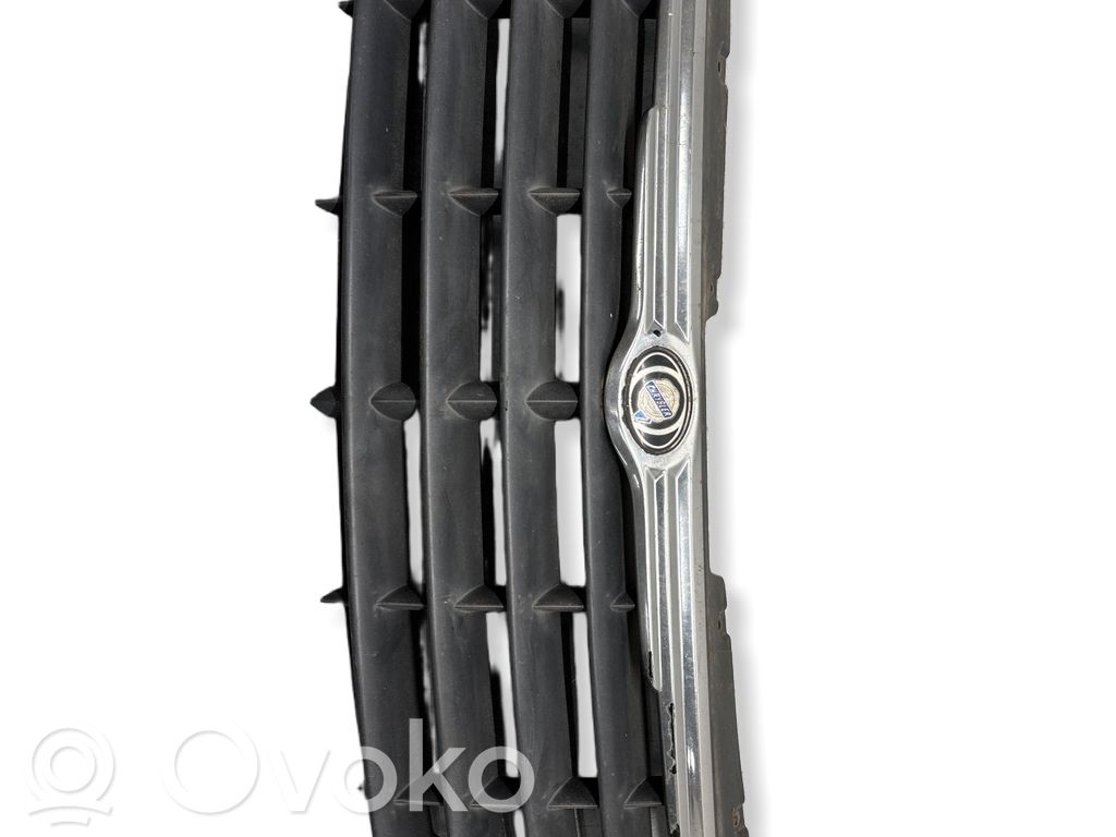 Chrysler Grand Voyager IV Front grill 