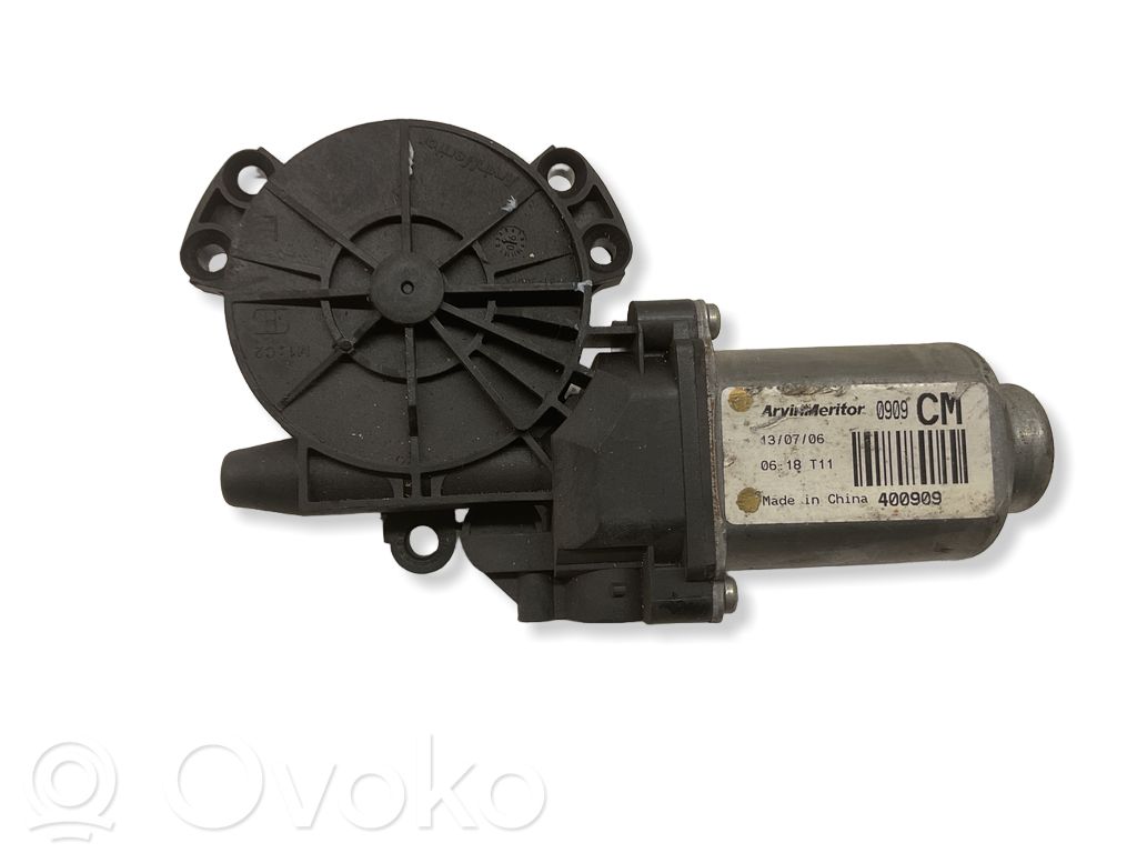 Hyundai Santa Fe Rear door window regulator motor 