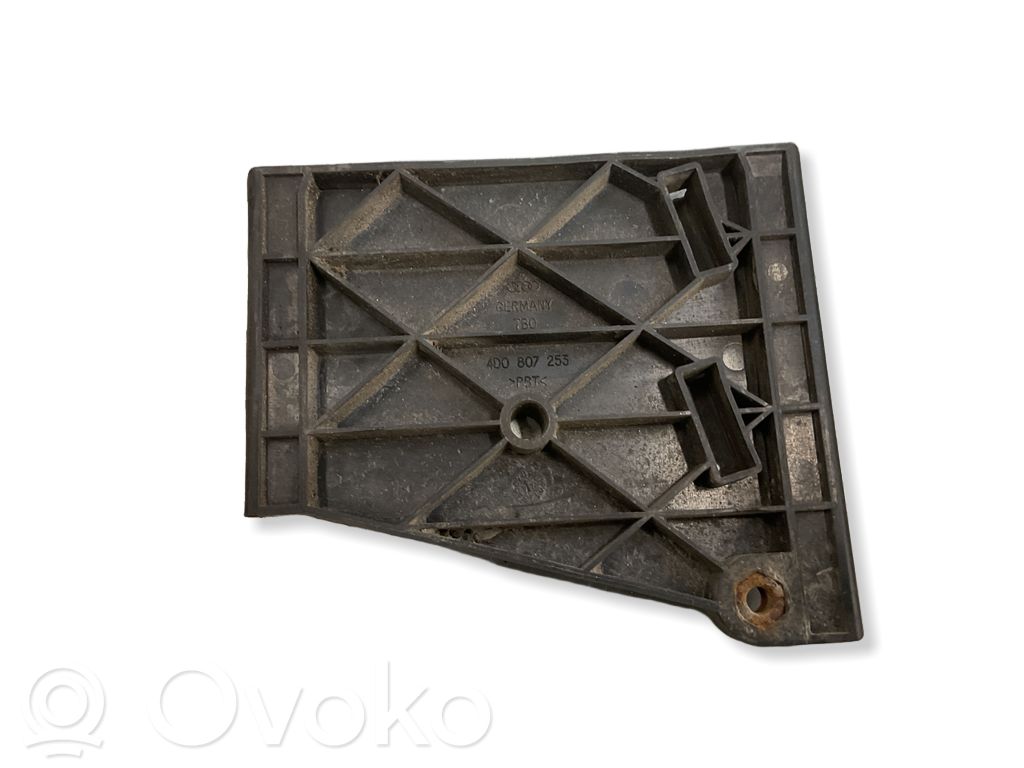 Audi A8 S8 D2 4D Front bumper mounting bracket 