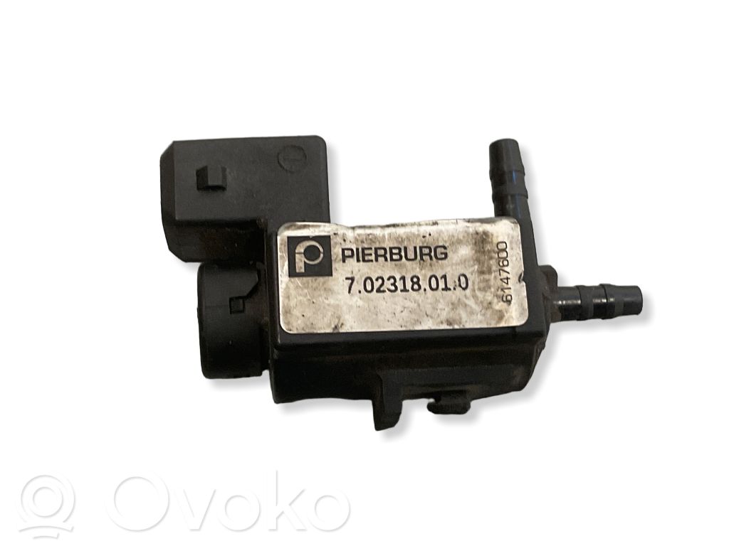 BMW 5 E60 E61 Vacuum valve 