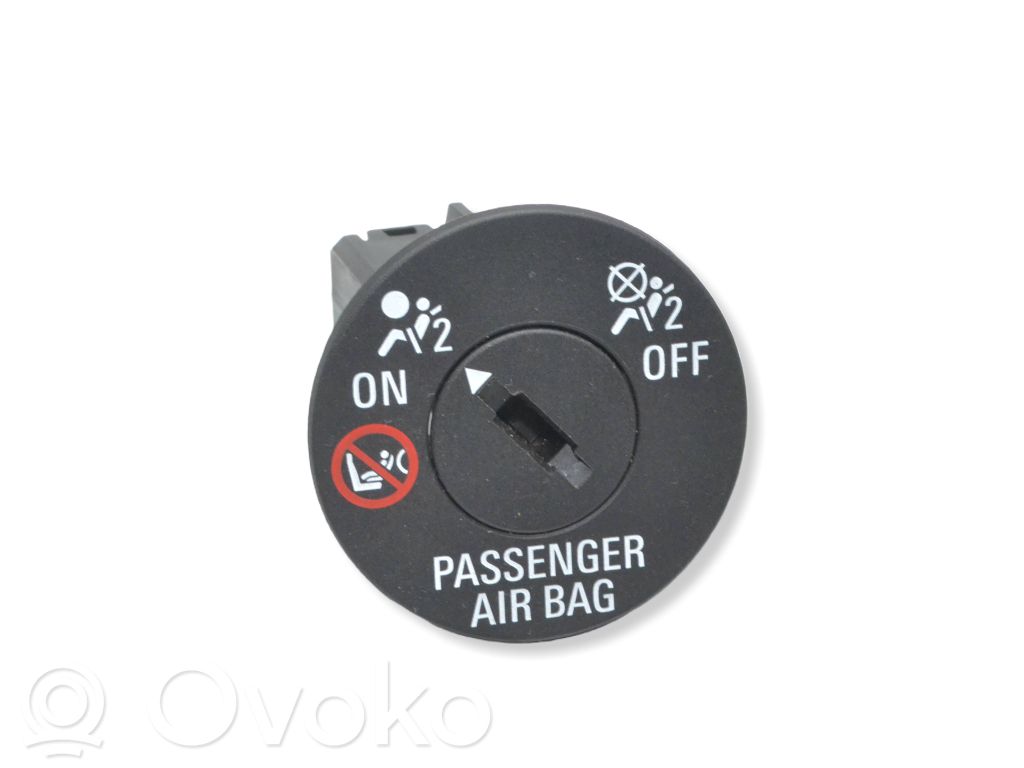 Wyłącznik poduszki powietrznej Airbag pasażera   13577258,4058