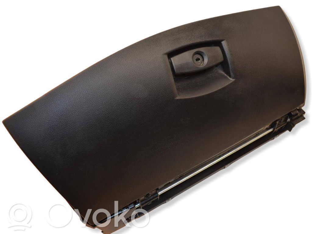 BMW 5 E60 E61 Daiktadėžė 