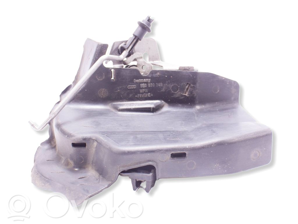 Audi A4 S4 B6 8E 8H Takaoven lukko 
