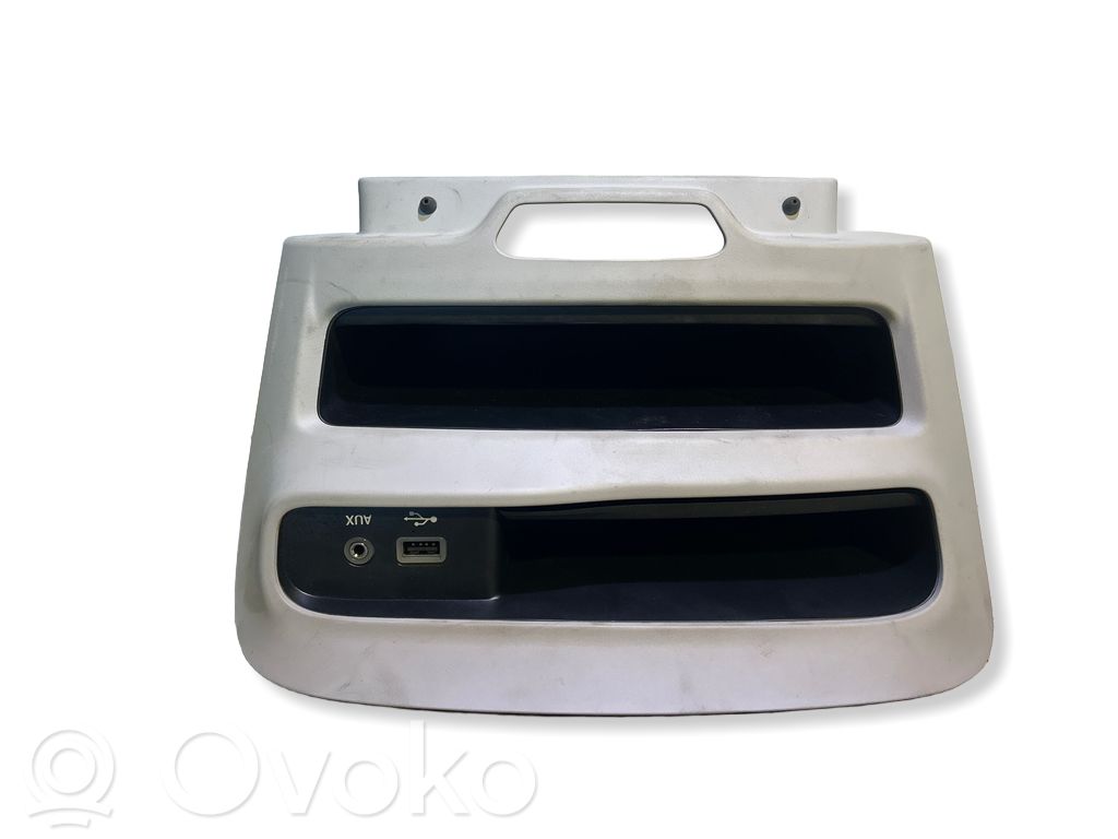 Chrysler Pacifica USB jungtis 