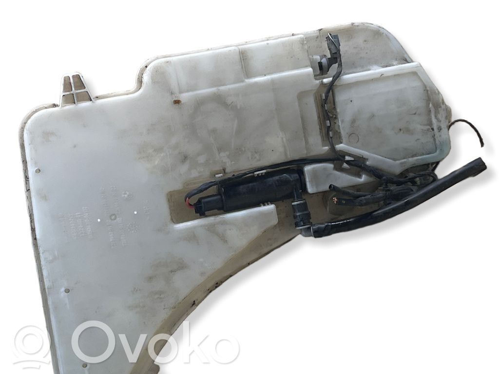BMW 5 F10 F11 Langų skysčio bakelis 