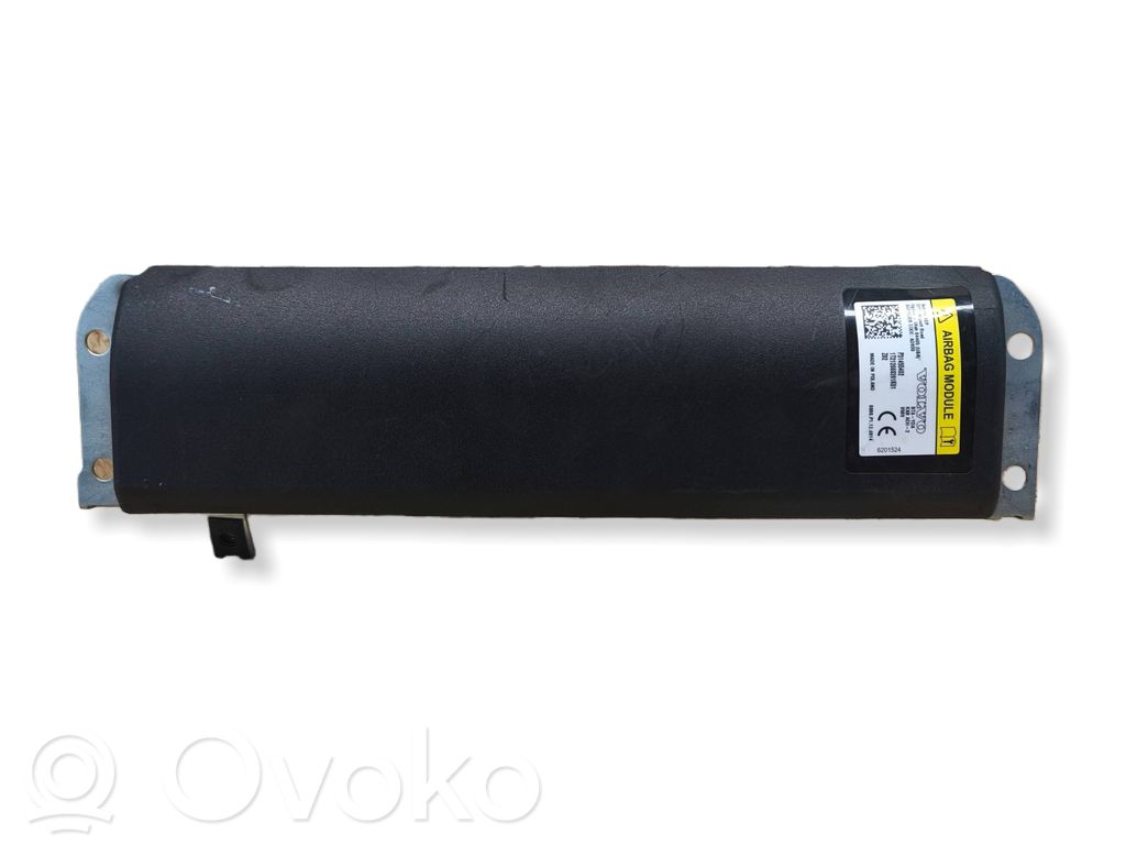 Volvo XC40 Knee airbag 