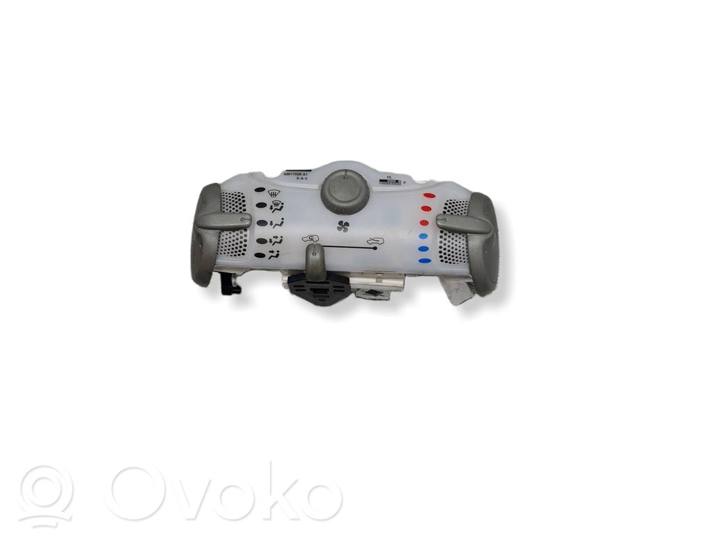 Toyota Aygo AB10 Climate control unit 